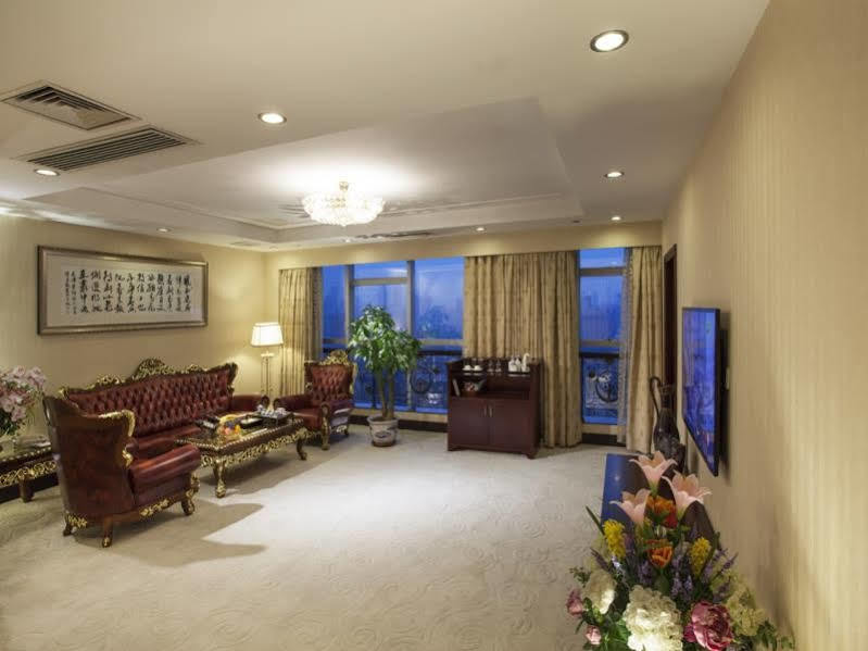 Yutong Hotel Cantão Exterior foto